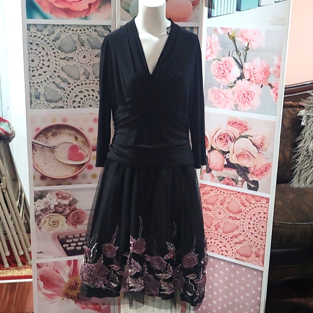 NWT black dress with pin  flowers size 14